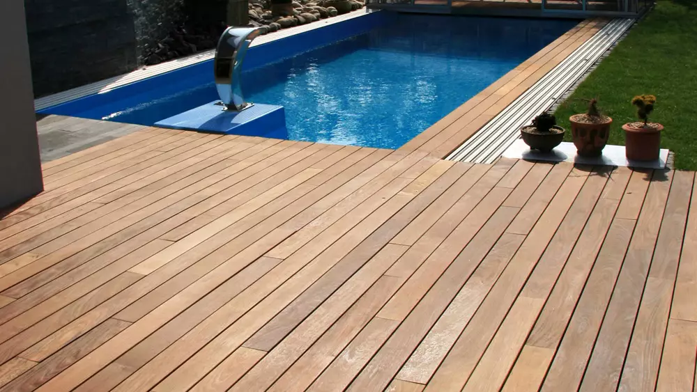 Terrassendiele Ipe, 21x145mm, Länge 3,66m, Prime, glatt/glatt Terrassendiele Ipe, 21x145mm, Länge 3,66m, Prime, glatt/glatt